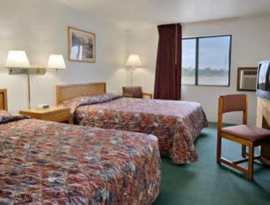 Super 8 By Wyndham Miller Hotel Exterior photo